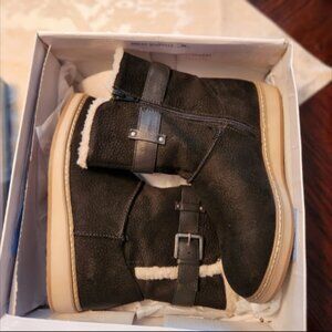 White Mountain Boots, size 7